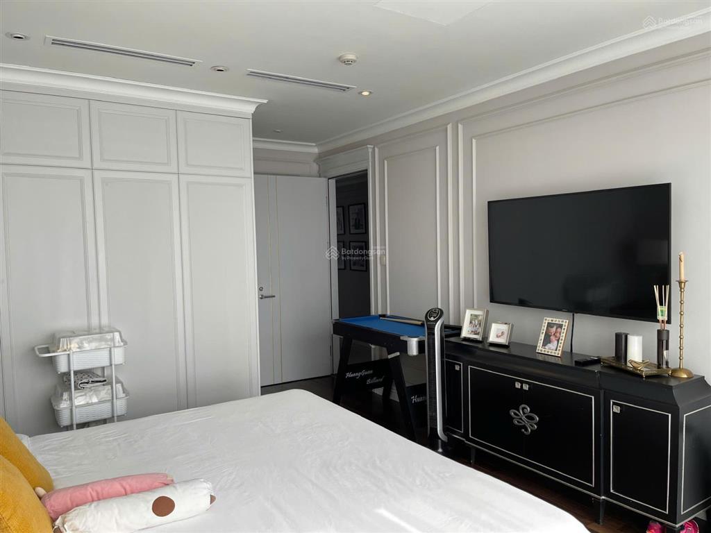 Hiếm có bán căn góc 150m, 4pn tầng cao view sông hồng tại aqua central. nội thất nhập khẩu, sổ đỏ