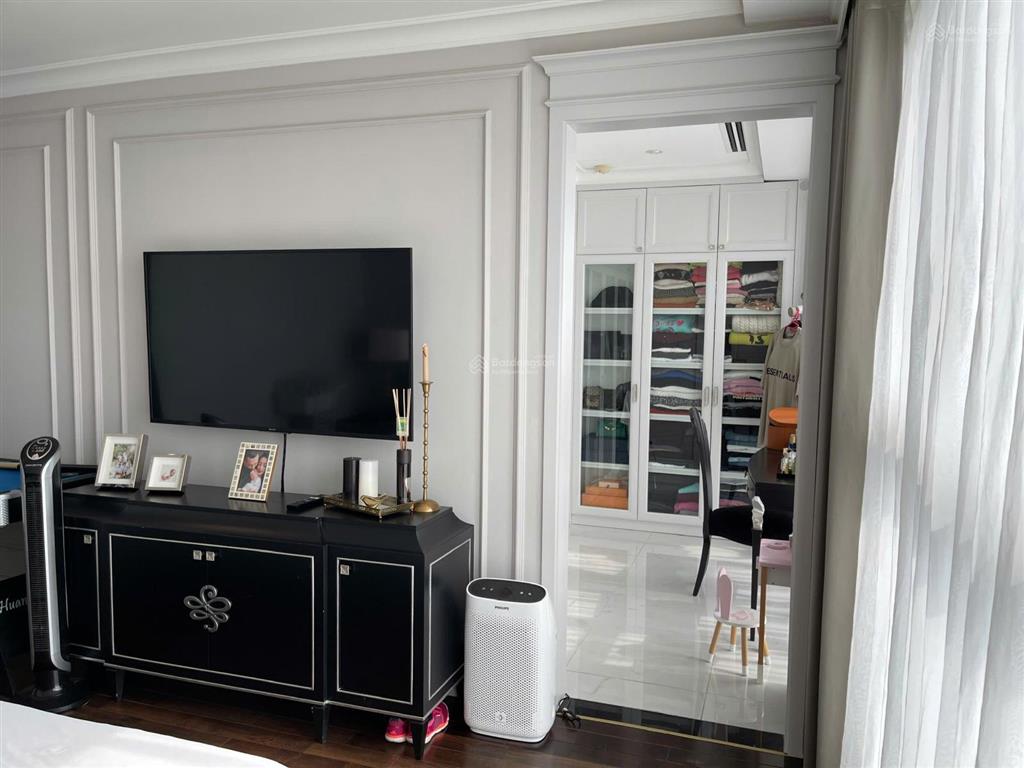 Hiếm có bán căn góc 150m, 4pn tầng cao view sông hồng tại aqua central. nội thất nhập khẩu, sổ đỏ