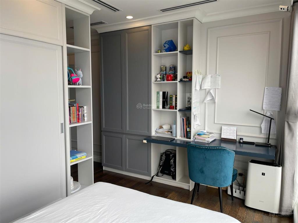 Hiếm có bán căn góc 150m, 4pn tầng cao view sông hồng tại aqua central. nội thất nhập khẩu, sổ đỏ