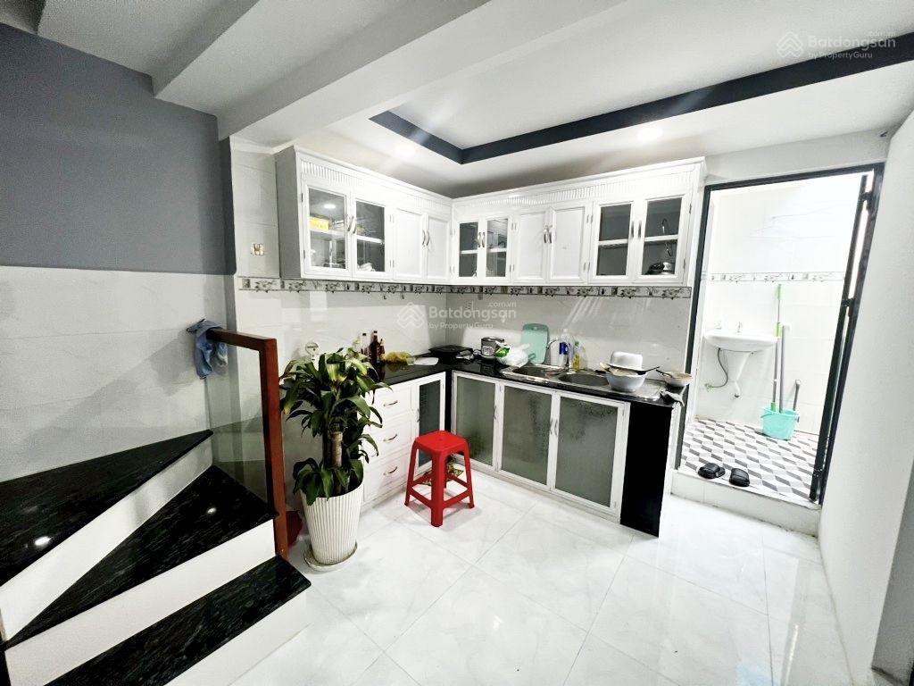 Đối diện vạn phúc city  nhà 60m2 x2 tầng, 3 phòng ngủ, nhỉnh 5 tỷ có thương lượng