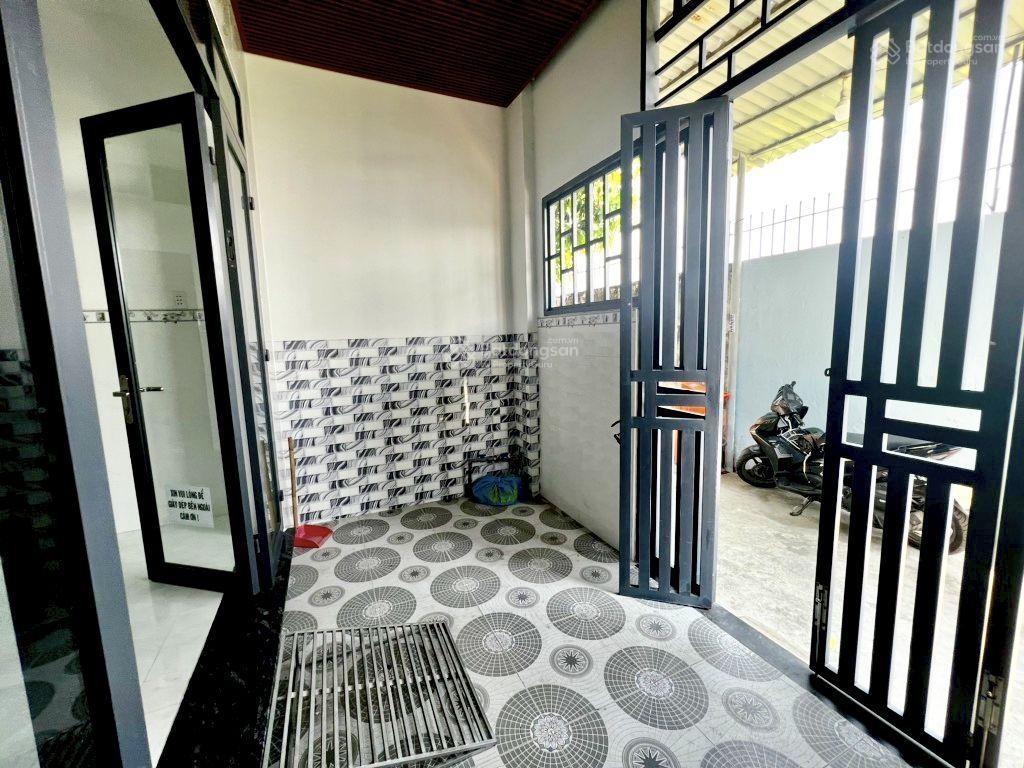 Đối diện vạn phúc city  nhà 60m2 x2 tầng, 3 phòng ngủ, nhỉnh 5 tỷ có thương lượng