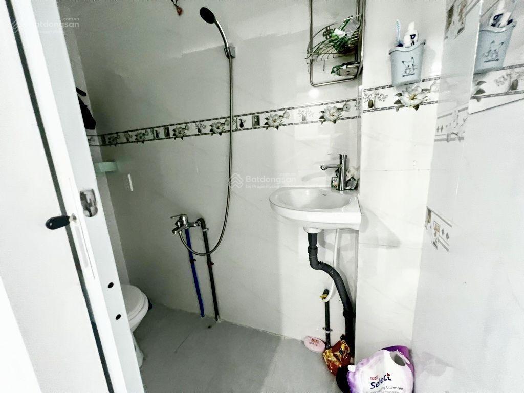 Đối diện vạn phúc city  nhà 60m2 x2 tầng, 3 phòng ngủ, nhỉnh 5 tỷ có thương lượng