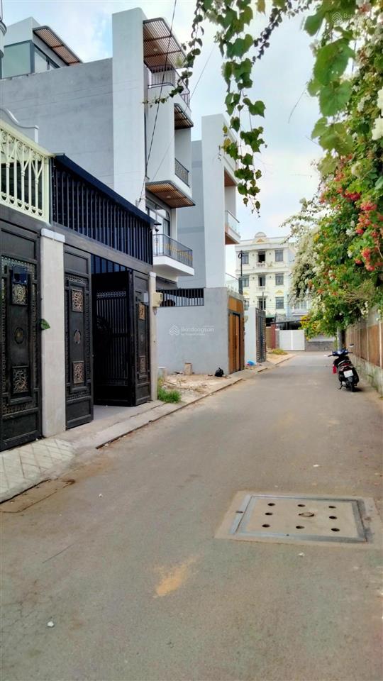 Trường thọ  hẻm xe hơi 1 trục 78.2 m2 sát mặt tiền đường