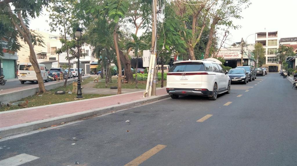 Lô đất xe hơi  gigamall phạm văn đồng, phía bên sông sài gòn 68.8m2, chỉ 6.35 tỷ