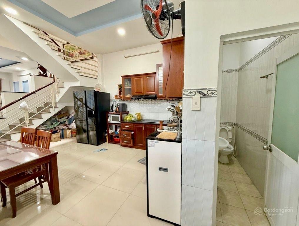Gần vạn phúc city, xe hơi 5m  nhà đẹp 3 tầng, lô góc thoáng mát75.4m2 ngang 5.3m chỉ 7 tỷ nhỉnh
