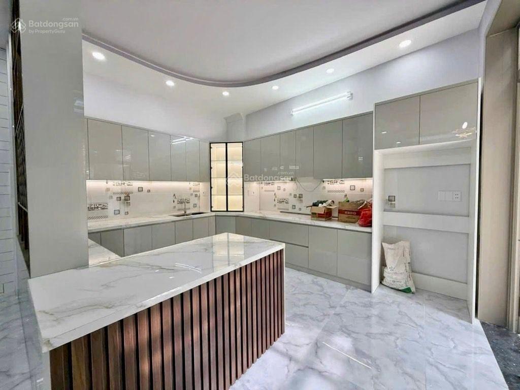 Nhà 71m2 x4 tầng ngang 7m , hxh gần gigamall phạm văn đồng , hơn 8 tỷ