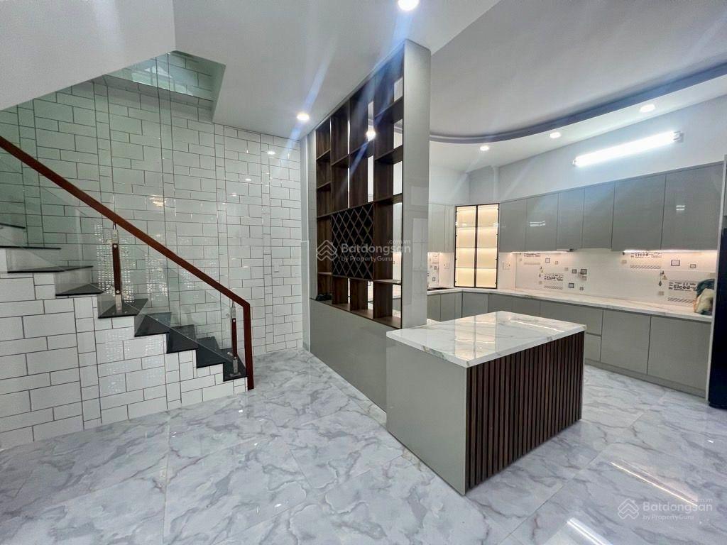 Nhà 71m2 x4 tầng ngang 7m , hxh gần gigamall phạm văn đồng , hơn 8 tỷ