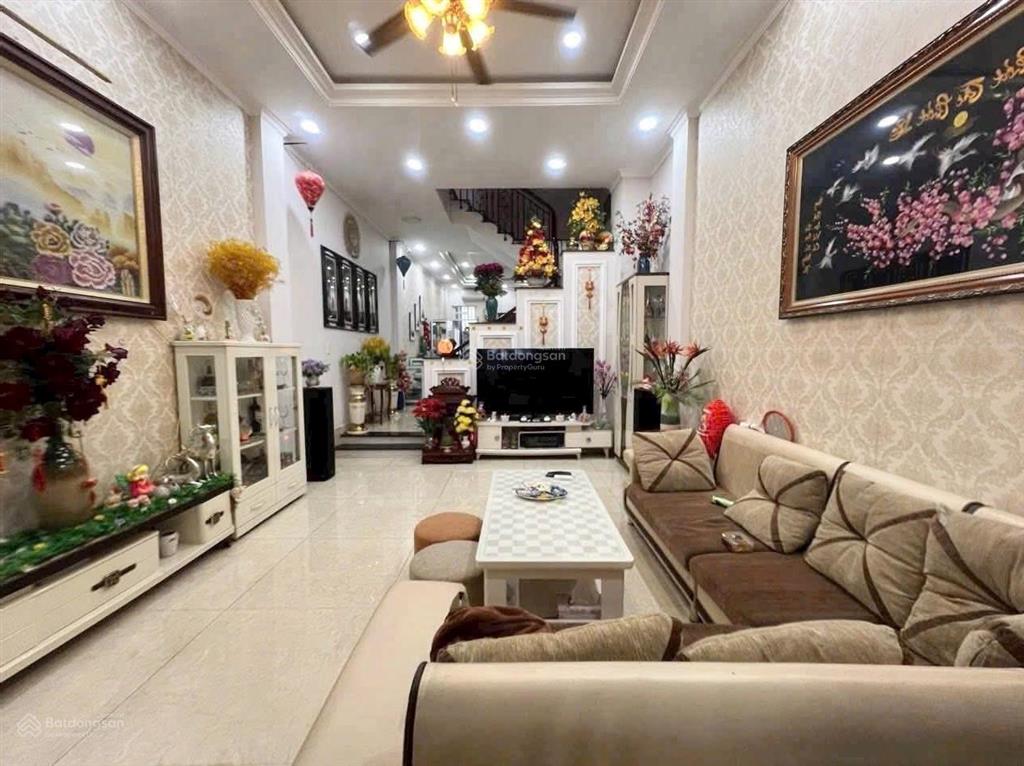 Xe hơi đỗ cửa gần vạn phúc city  nhà 75.4m2 x3 tầng chỉ nhỉnh 7 tỷ