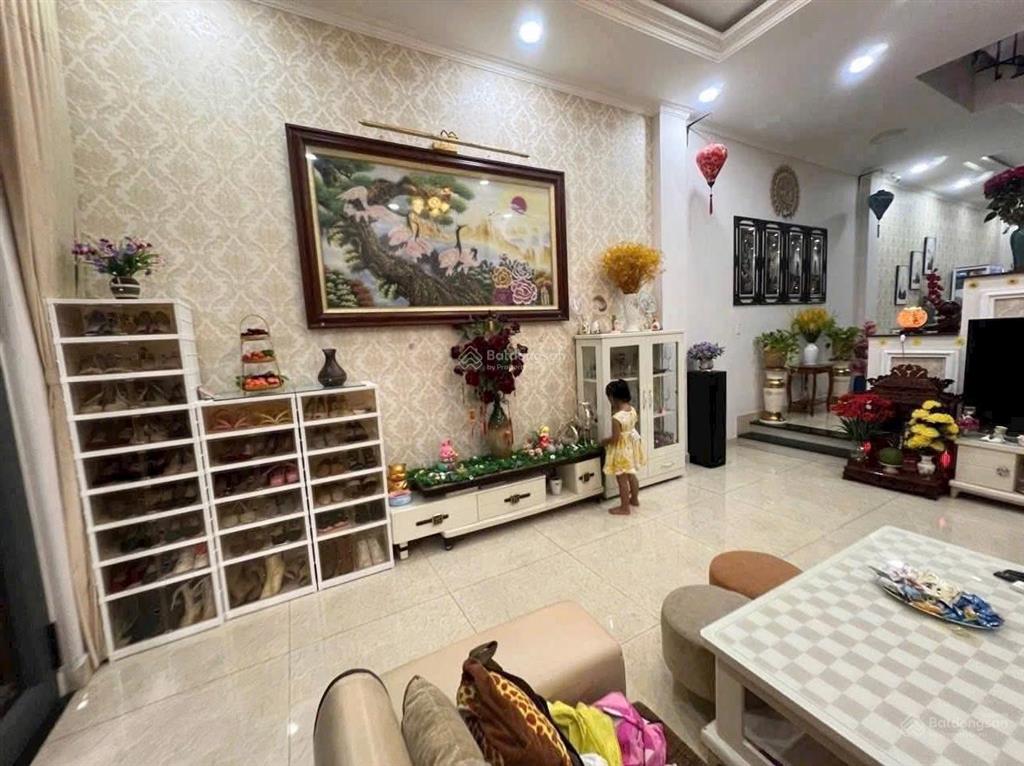 Xe hơi đỗ cửa gần vạn phúc city  nhà 75.4m2 x3 tầng chỉ nhỉnh 7 tỷ