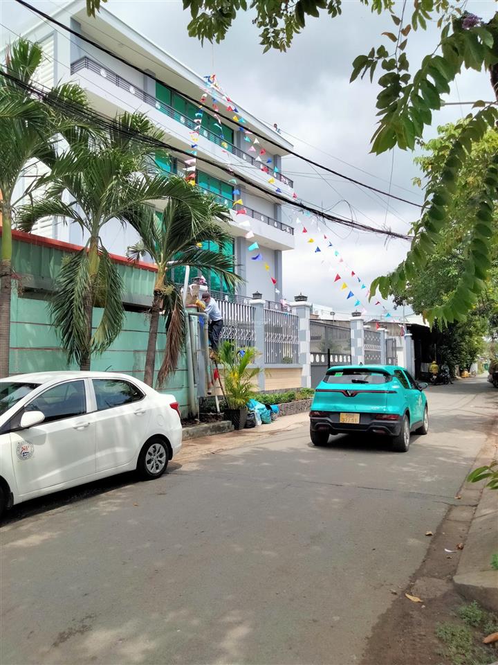 Gần vạn phúc city, lô đất 156m2 chỉ nhỉnh 7 tỷ , xe hơi đỗ, quốc lộ 13  (gần 47m/m2)