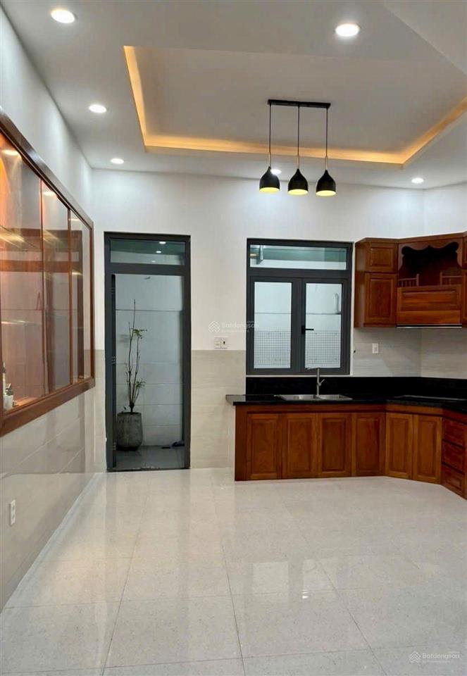 Ô tô vào nhà 3 tầng, 84m2  2 mặt thoáng  hiệp bình phước  nhỉnh 6 tỷ