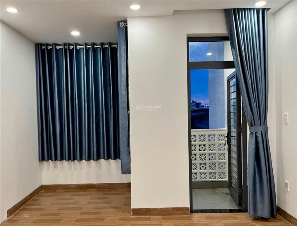 Ô tô vào nhà 3 tầng, 84m2  2 mặt thoáng  hiệp bình phước  nhỉnh 6 tỷ