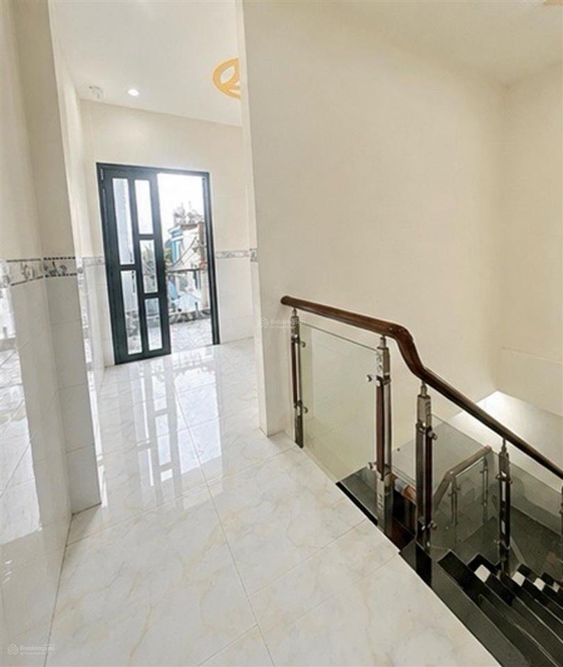 Nhà 4 phòng ngủ  nhỉnh 5 tỷ  64m2 hiệp bình phước