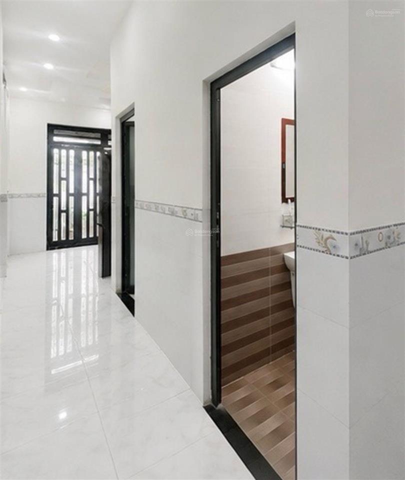 Nhà 4 phòng ngủ  nhỉnh 5 tỷ  64m2 hiệp bình phước