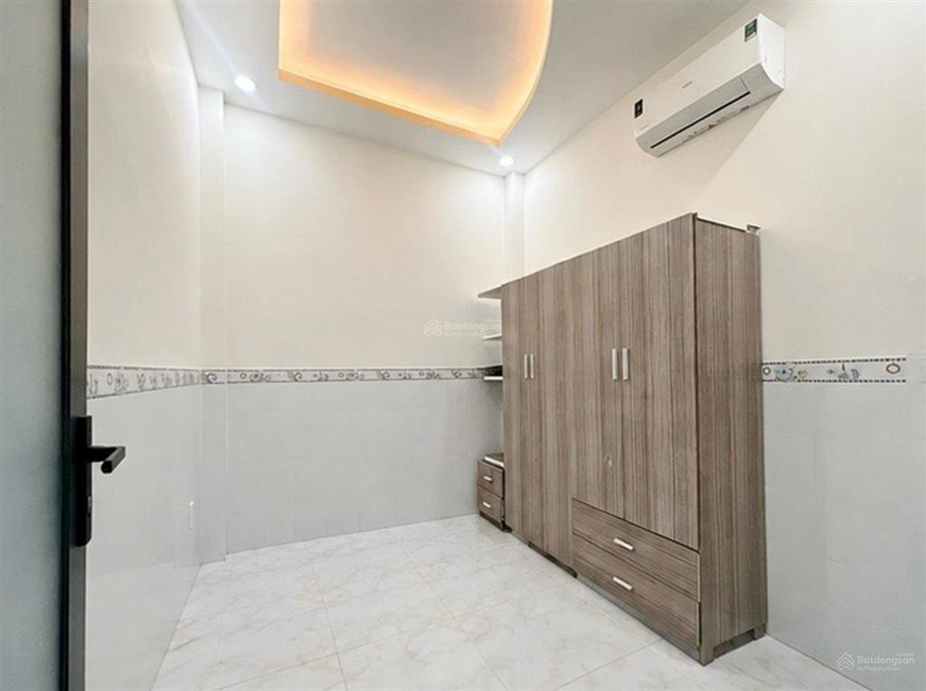 Nhà 4 phòng ngủ  nhỉnh 5 tỷ  64m2 hiệp bình phước