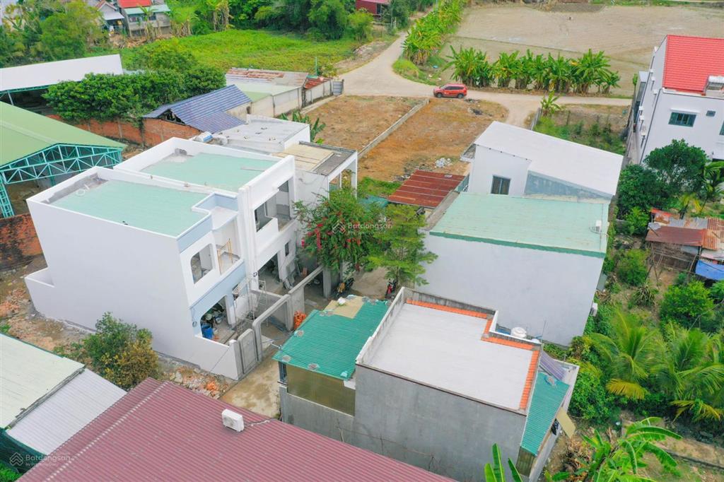 Nhà 2 tầng 3pn mới xây diên khánh khu dân cư đông  sổ hồng riêng