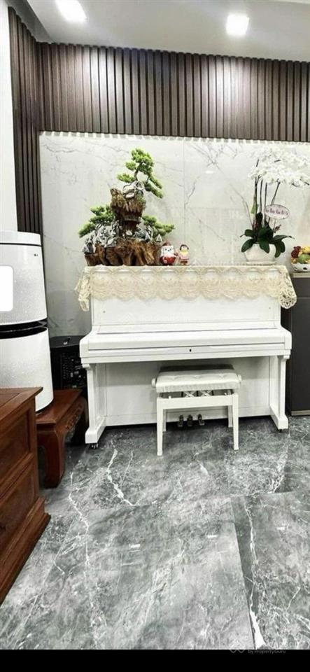 Chính chủ bán nhà mặt tiền phó đức chính, phường bến thành, quận 1