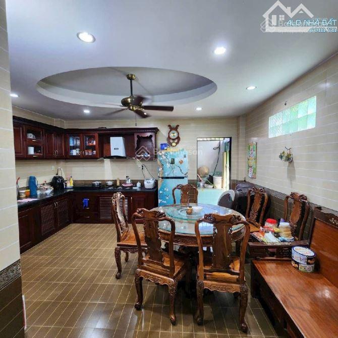 Chủ nhà ngộp bank 14tỷ giảm còn 11 tỷ  âu dương lân  hẻm xe hơi  110m2 quận 8 hoàn công đủ.