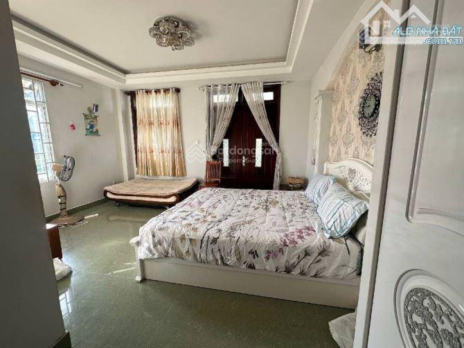 Chủ nhà ngộp bank 14tỷ giảm còn 11 tỷ  âu dương lân  hẻm xe hơi  110m2 quận 8 hoàn công đủ.