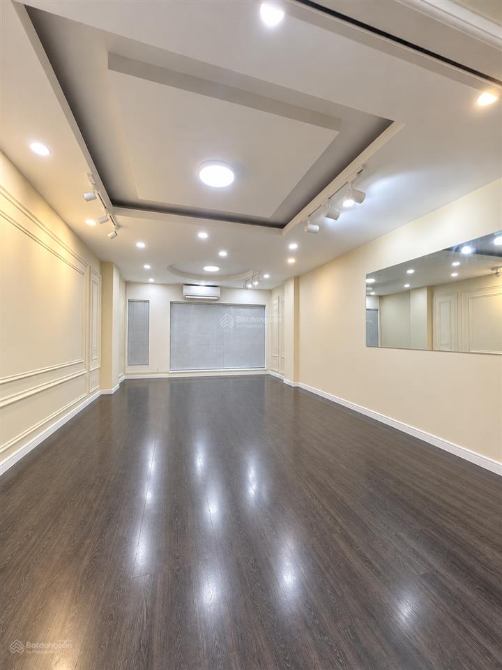 Cho thuê nhà nguyên căn đd cv thống nhất thang máy ô tô vào tận cửa  làm vp, spa, dạy học..