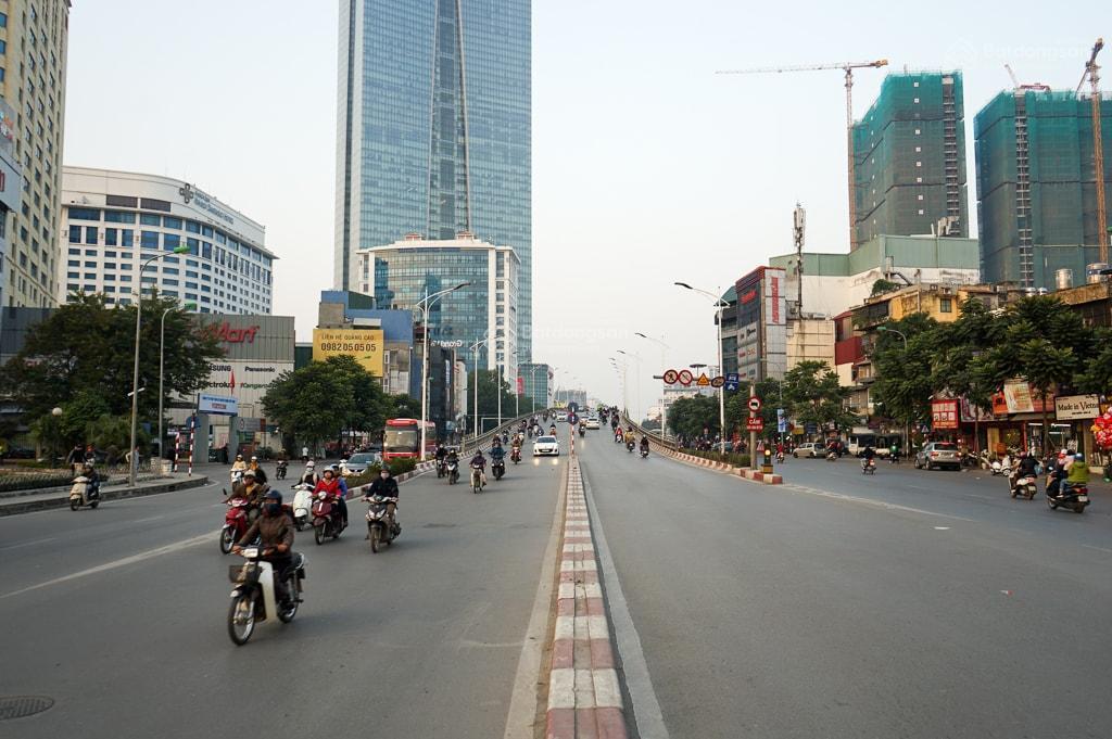 Khu vip nguyễn chí thanh  lô góc  phân lô  sổ đẹp  ô tô  dt 37m²/5 tầng/4,6m mt *15, x tỷ