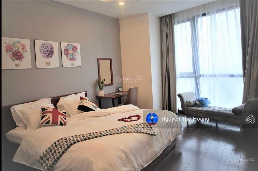 Báo chuẩn, căn góc hoa hậu 3n ban công đn  đb tòa sky city. tầng trung, có slot oto, sổ đỏ sẵn.