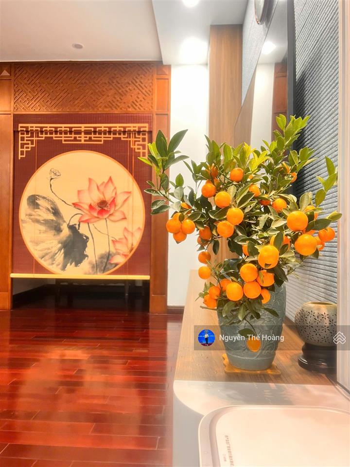 Gia đình cần bán ch 127m2, 2n  2wc tòa xuân vườn. tầng trung bc thoáng, full đồ, phù hợp ở lâu dài