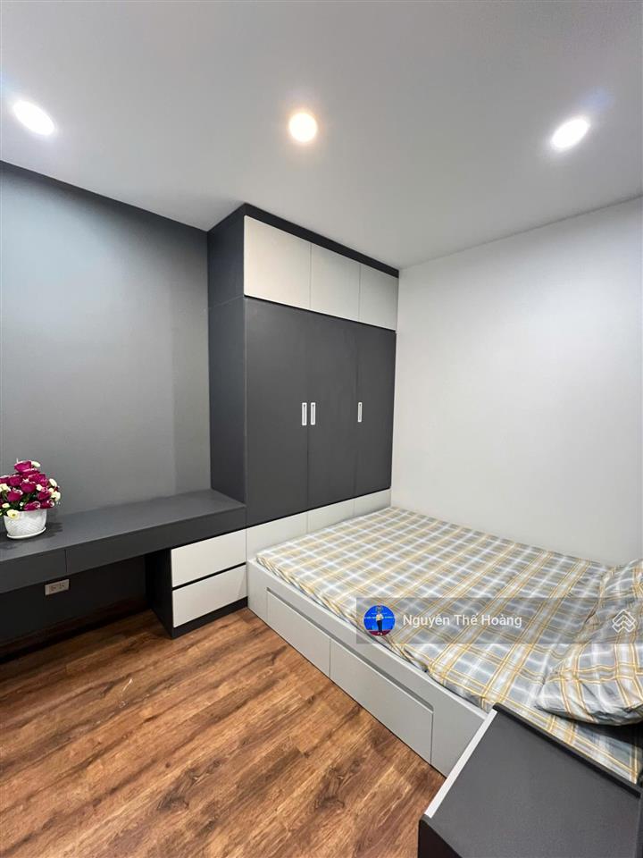 Giá thật, bán ch 3n  2wc 110m2 tòa c14. tầng trung bc thoáng mát, full nội thất, sổ đỏ, giá 8 tỷ