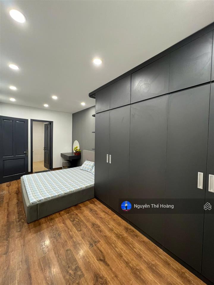 Giá thật, bán ch 3n  2wc 110m2 tòa c14. tầng trung bc thoáng mát, full nội thất, sổ đỏ, giá 8 tỷ