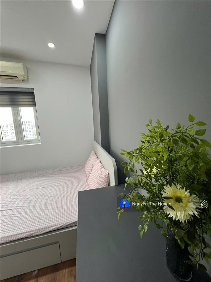 Giá thật, bán ch 3n  2wc 110m2 tòa c14. tầng trung bc thoáng mát, full nội thất, sổ đỏ, giá 8 tỷ