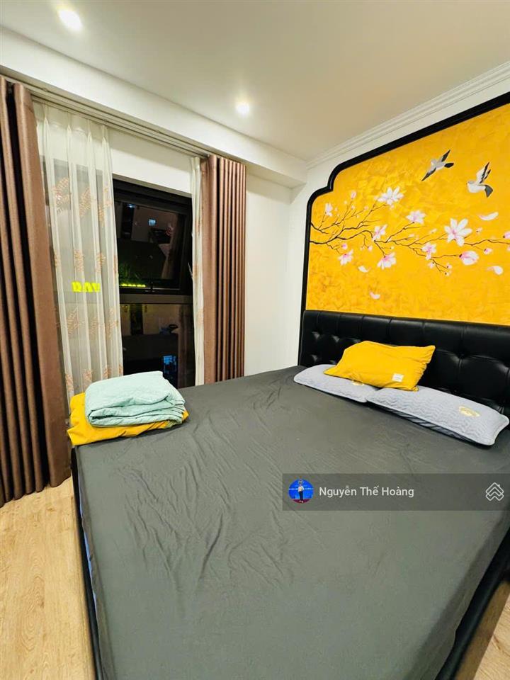 Gia đình cần bán gấp ch 2n  2wc 70m2 tòa c14. tầng trung bc mát mẻ, full nội thất, sổ đỏ, giá 5 tỷ