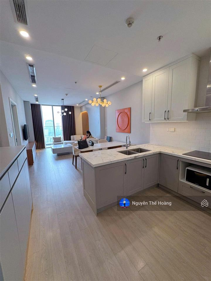 Giá thật, bán ch 3n  2wc 85m2 tòa handico. căn góc 2 mặt thoáng, tầng trung thoáng mát giá 115tr/m