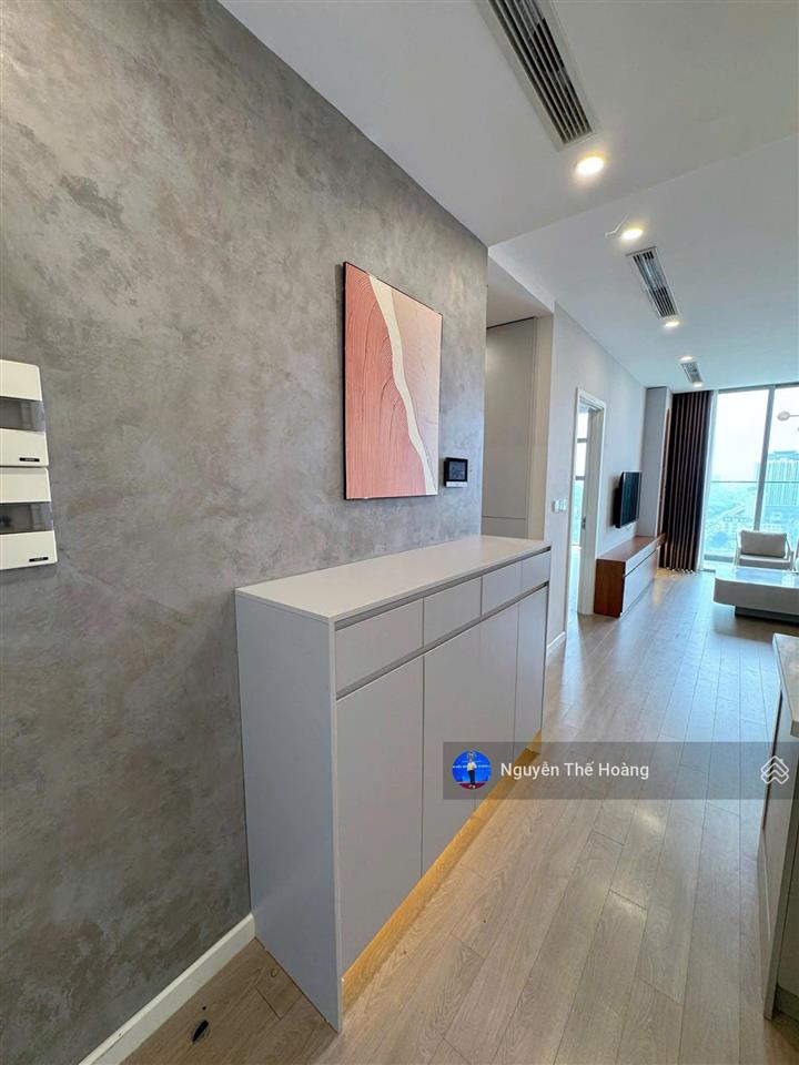 Giá thật, bán ch 3n  2wc 85m2 tòa handico. căn góc 2 mặt thoáng, tầng trung thoáng mát giá 115tr/m