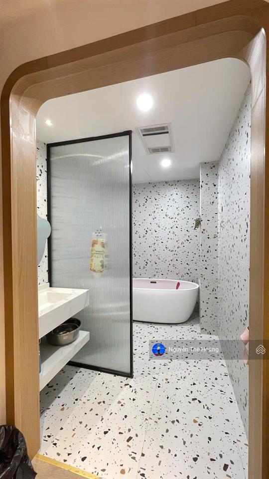 Giá thật, bán ch 3n  2wc 95m2 tòa handico 33, căn góc 2 ban công, tầng trung thoáng mát, full đồ