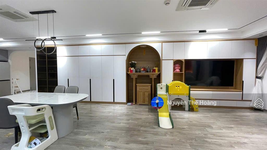 Giá thật, bán ch 3n  2wc 95m2 tòa handico 33, căn góc 2 ban công, tầng trung thoáng mát, full đồ