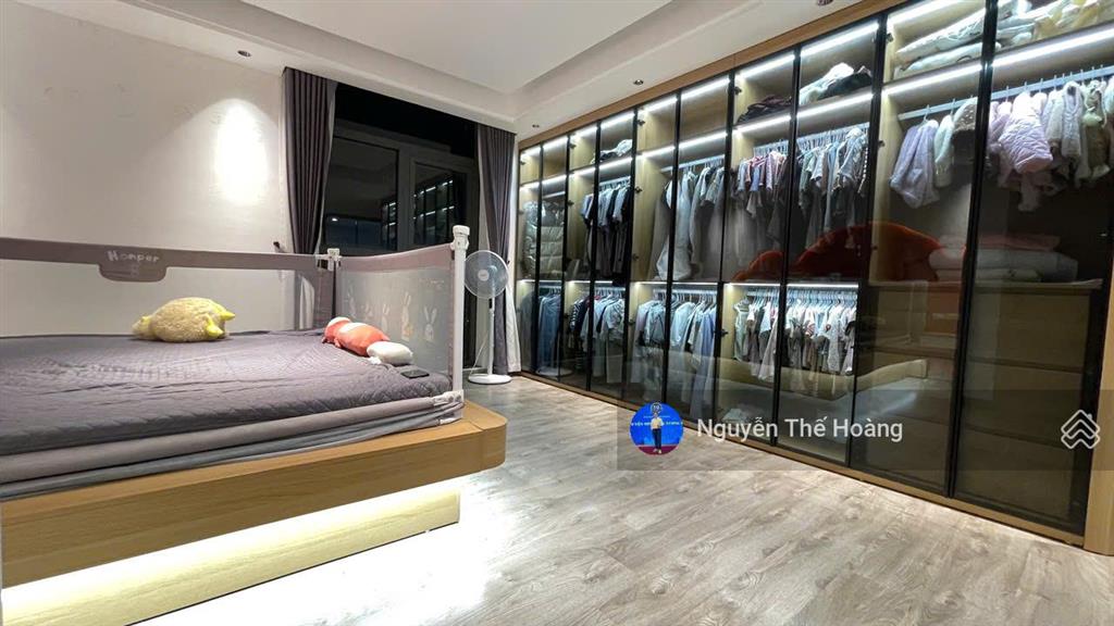 Giá thật, bán ch 3n  2wc 95m2 tòa handico 33, căn góc 2 ban công, tầng trung thoáng mát, full đồ