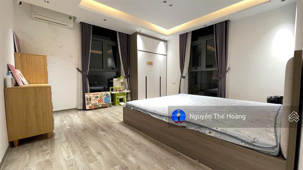 Giá thật, bán ch 3n  2wc 95m2 tòa handico 33, căn góc 2 ban công, tầng trung thoáng mát, full đồ