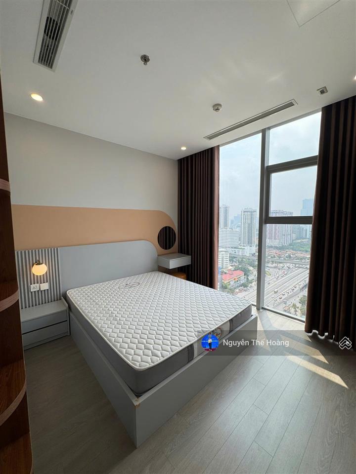 Giá thật, bán căn hộ 2n  2wc 81.1m2 tòa goldenpalm. tầng trung bc đông nam, full nội thất, sổ đỏ