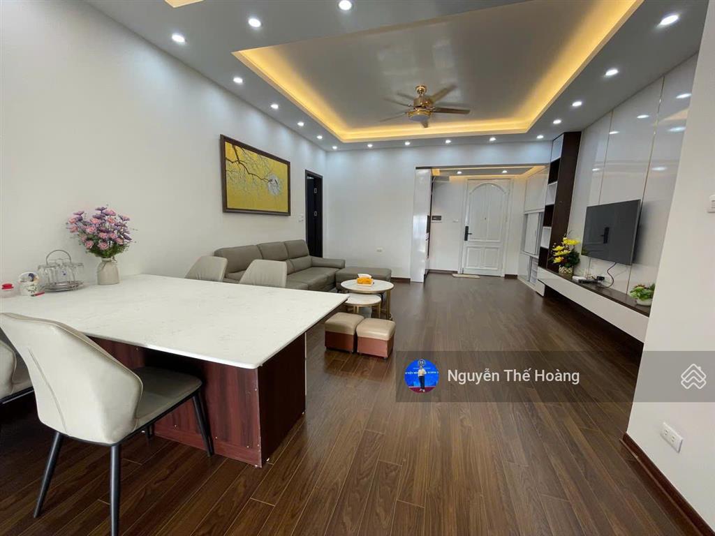 Giá thật, bán ch 3n  3wc, 151m2 tòa 34t  thnc. tầng trung bc thoáng mát, full nội thất, sổ đỏ sẵn