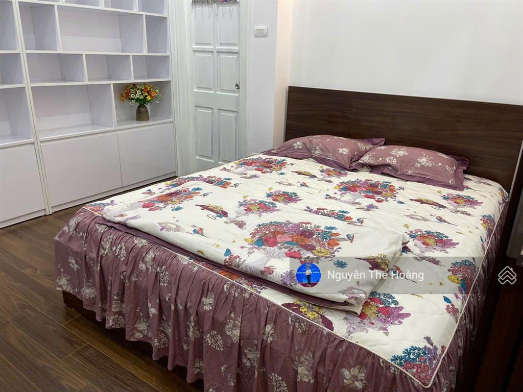 Giá thật, bán ch 3n  3wc, 151m2 tòa 34t  thnc. tầng trung bc thoáng mát, full nội thất, sổ đỏ sẵn