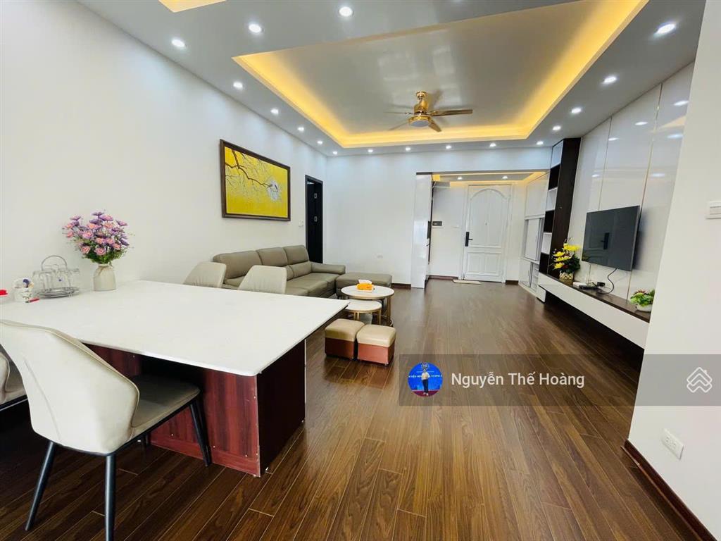 Giá thật, bán ch 3n  3wc, 151m2 tòa 34t  thnc. tầng trung bc thoáng mát, full nội thất, sổ đỏ sẵn