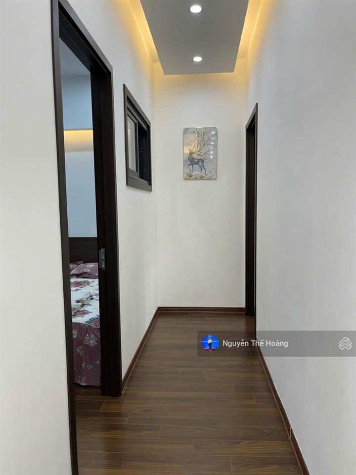 Giá thật, bán ch 3n  3wc, 151m2 tòa 34t  thnc. tầng trung bc thoáng mát, full nội thất, sổ đỏ sẵn