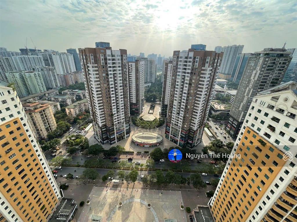 Giá thật, bán ch 3n  3wc, 151m2 tòa 34t  thnc. tầng trung bc thoáng mát, full nội thất, sổ đỏ sẵn