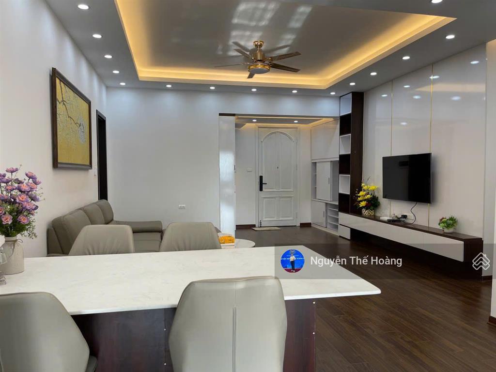 Giá thật, bán ch 3n  3wc, 151m2 tòa 34t  thnc. tầng trung bc thoáng mát, full nội thất, sổ đỏ sẵn