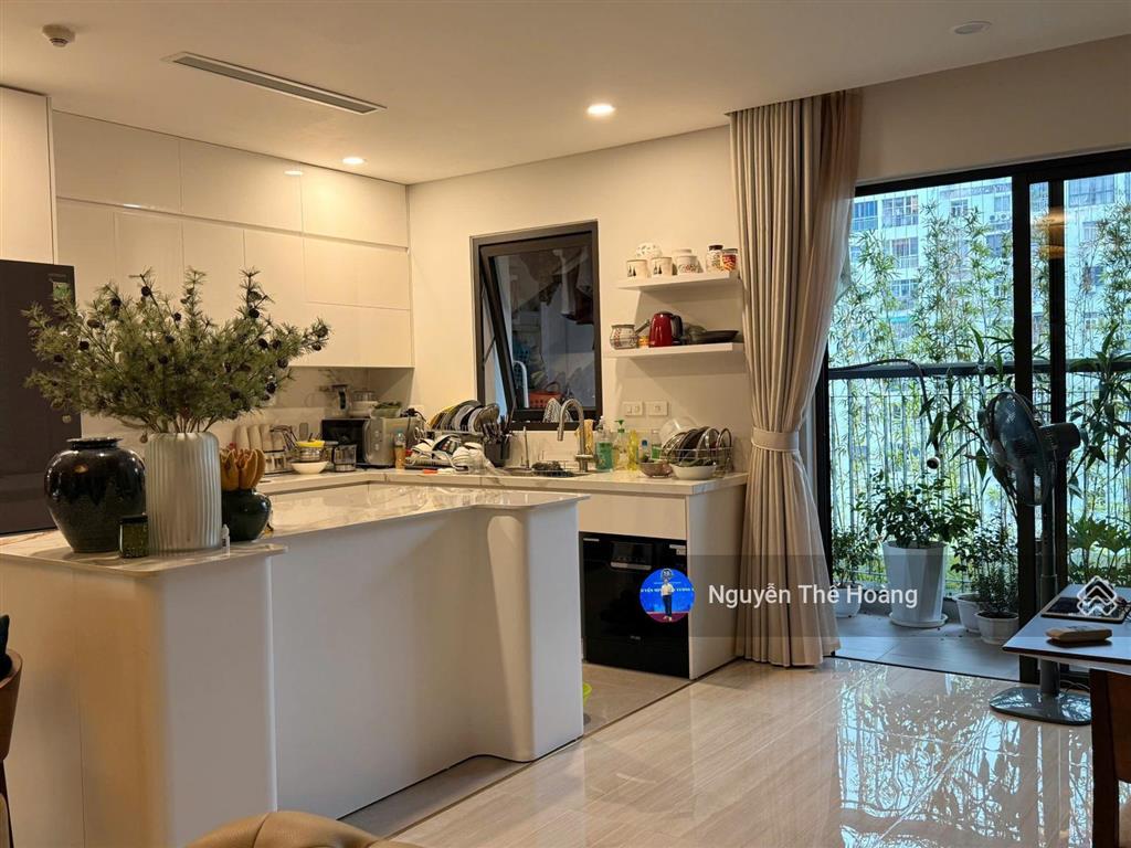 Giá thật, bán ch 3n  2wc 107m2 tòa c14. tầng trung bc thoáng mát, full nội thất, sổ đỏ sẵn, giá 6