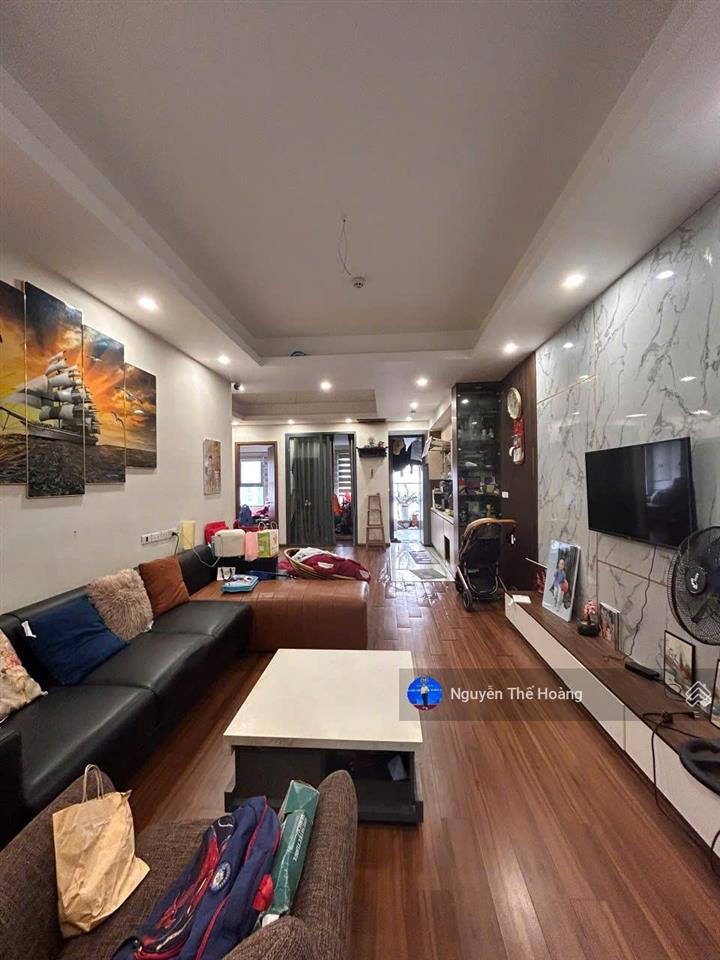 Giá thật, bán ch 70m2, 2pn, 2wc tại riverside, 6,3 tỷ, phố vũ tông phan, tầng trung thoáng, sổ đỏ