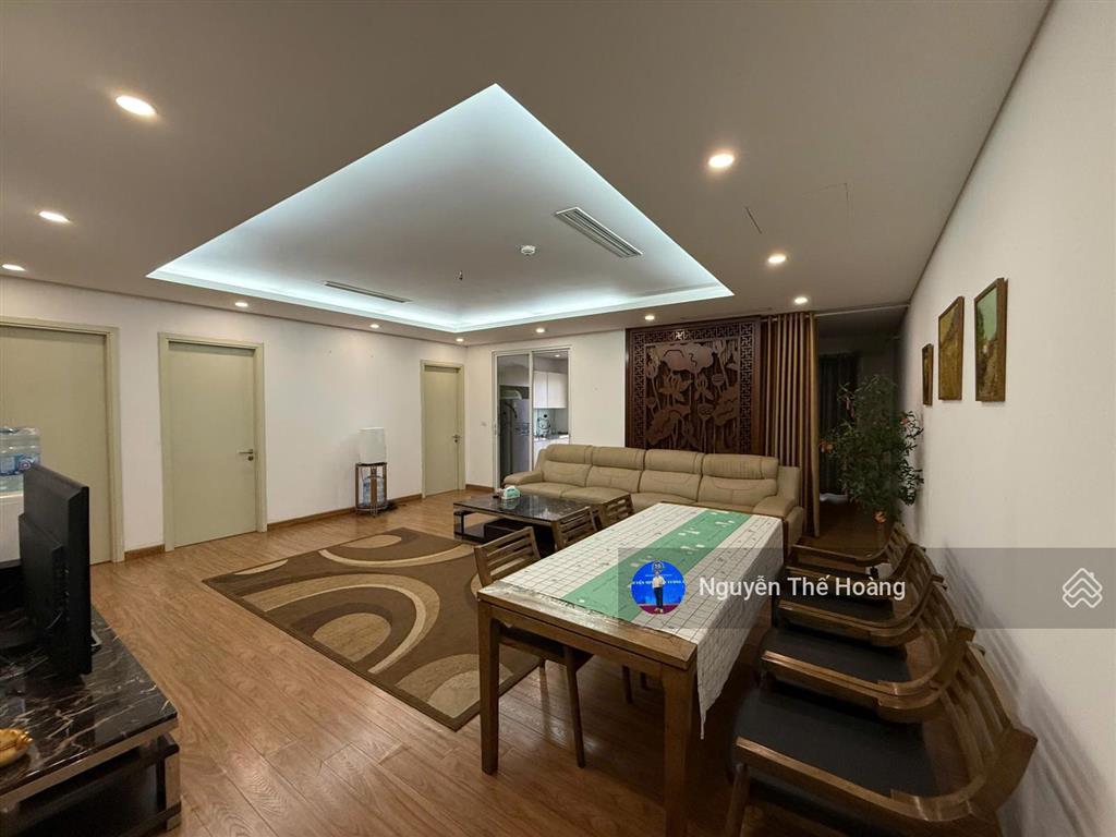 Giá thật, bán ch 3n  2wc, 116m2 tòa 17t. tầng trung ban công thoáng mát, full nội thất đẹp, sổ đỏ