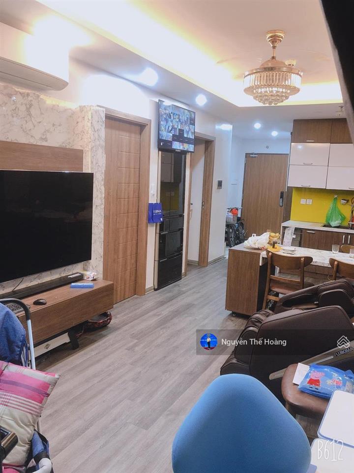 Gia đình cần bán ch 2n  2wc, 72m2 tòa a. nhà full nội thất, vào ở luôn, miễn tg, sổ đỏ, giá 8 tỷ