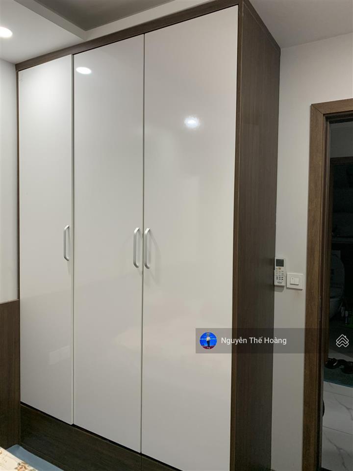 Gia đình cần bán ch 2n  2wc, 72m2 tòa a. nhà full nội thất, vào ở luôn, miễn tg, sổ đỏ, giá 8 tỷ