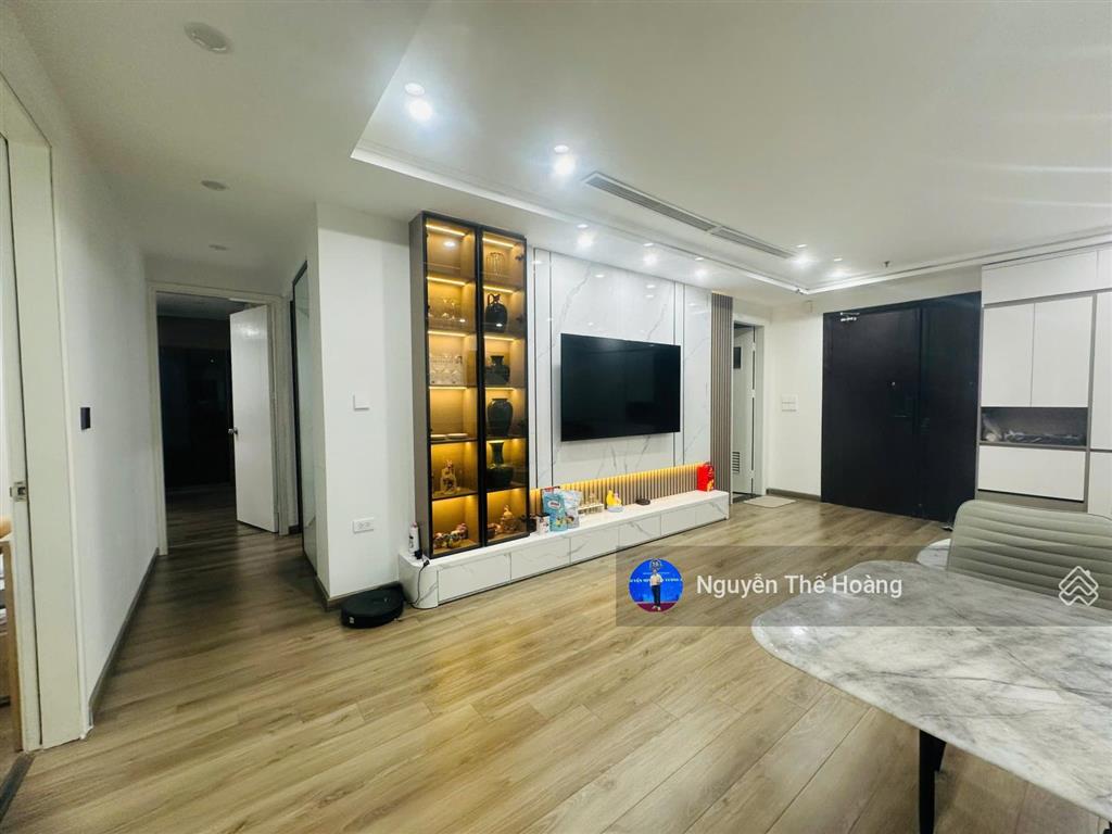Giá thật, bán ch 3n  2wc 90m2 tòa goldseason. tầng trung bc mát mẻ, full nội thất, sổ đỏ giá 11.5t